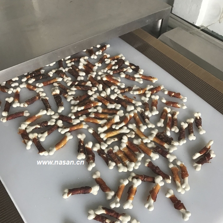 Pet food dryer