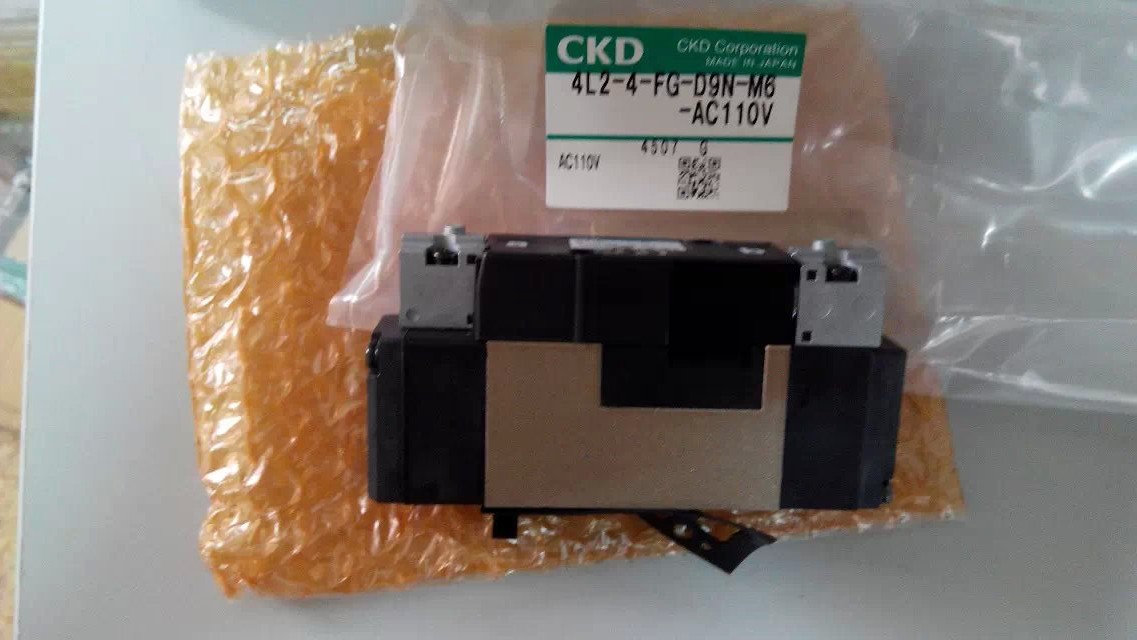 CKD 小型五通阀4L319-00-M1-AC110V