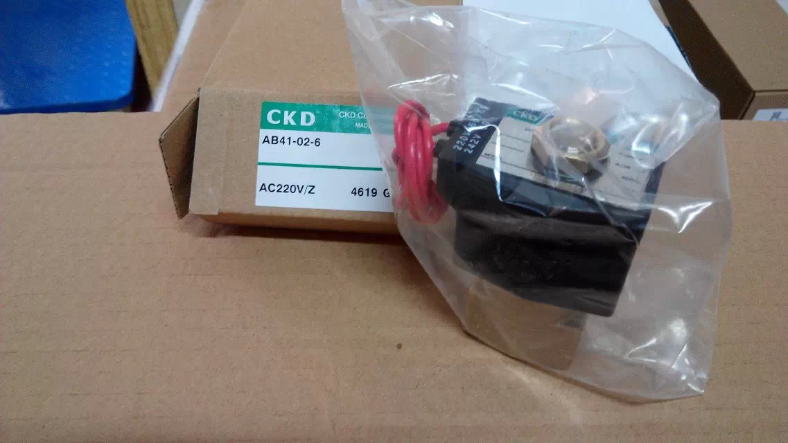 两位三通电磁阀AB41-02-3-C2G-AC220V