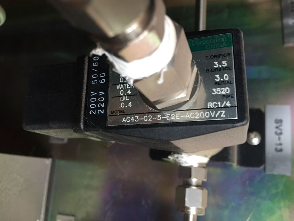 两位三通电磁阀AG31-01-2-AC220V