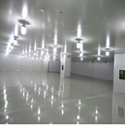 What are the benefits of a cleanroom and how to calculate the air change rate in a Class 1000 cleanroom...