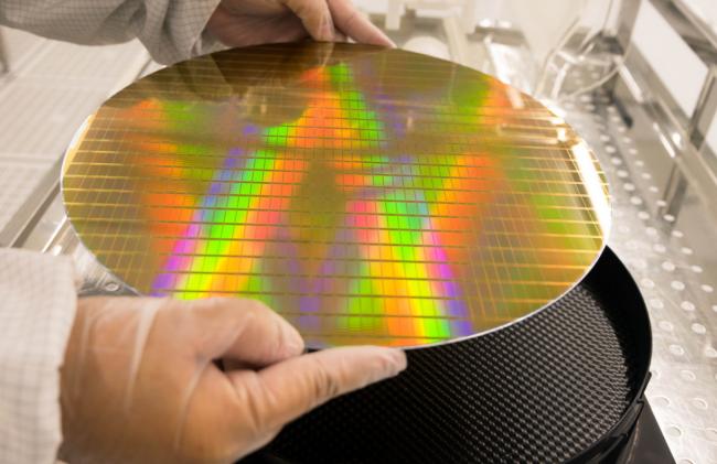 What Happens Inside the Box? Understanding the Real Risks in Global Wafer Shipping